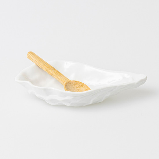 UWW qyster bowl and spoon 13,5x8x2,5cm